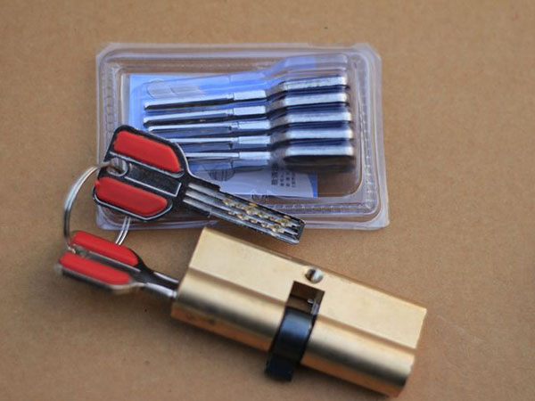 新北24小时上门开锁公司